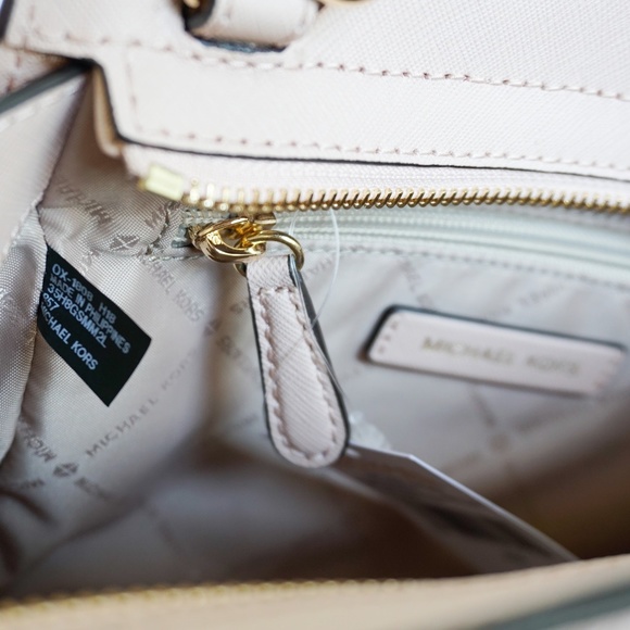 Michael Kors Selma Stud M Messenger Bag Pink Gold - Picture 7 of 8